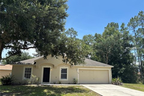House in Poinciana, Florida 3 bedrooms, 129.88 sq.m. № 2277984