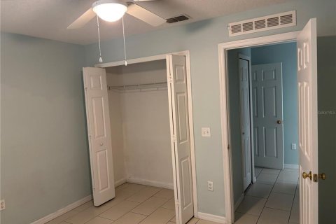 House in Poinciana, Florida 3 bedrooms, 129.88 sq.m. № 2277984 - photo 17