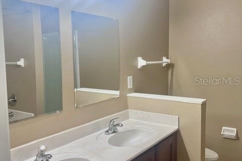 House in Kissimmee, Florida 4 bedrooms, 179.86 sq.m. № 1893587 - photo 15