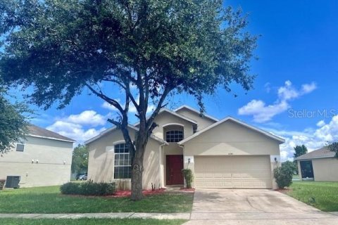 House in Kissimmee, Florida 4 bedrooms, 179.86 sq.m. № 1893587 - photo 1