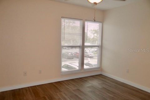 Copropriété à vendre à Sarasota, Floride: 2 chambres, 89.56 m2 № 1856730 - photo 8