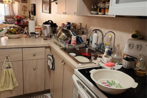 Купить кондоминиум в Хайалиа, Флорида 2 спальни, 82.68м2, № 1860274 - фото 13