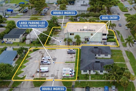 Immobilier commercial à vendre à North Miami Beach, Floride № 1945981 - photo 4