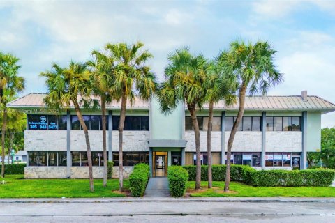 Immobilier commercial à vendre à North Miami Beach, Floride № 1945981 - photo 8