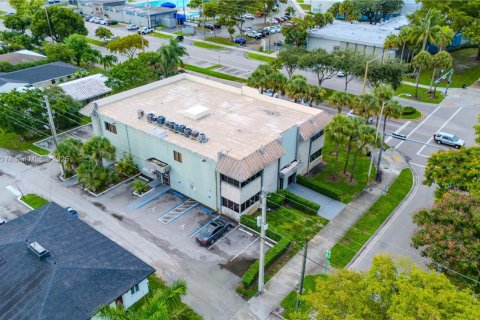 Immobilier commercial à vendre à North Miami Beach, Floride № 1945981 - photo 12