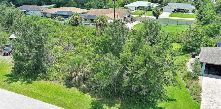 Land in Englewood, Florida № 2164989