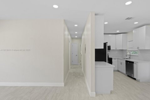 Casa en venta en Fort Lauderdale, Florida, 3 dormitorios, 104.24 m2 № 1758550 - foto 12