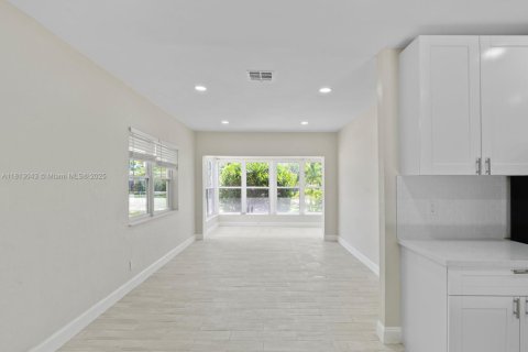 Casa en venta en Fort Lauderdale, Florida, 3 dormitorios, 104.24 m2 № 1758550 - foto 7