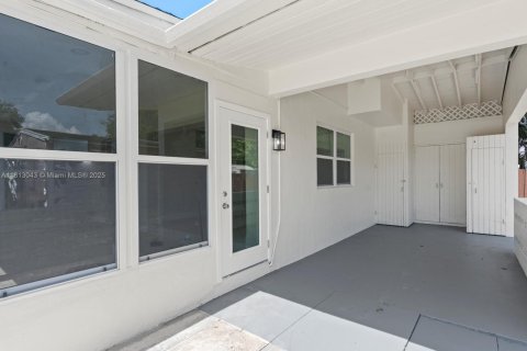 Casa en venta en Fort Lauderdale, Florida, 3 dormitorios, 104.24 m2 № 1758550 - foto 27