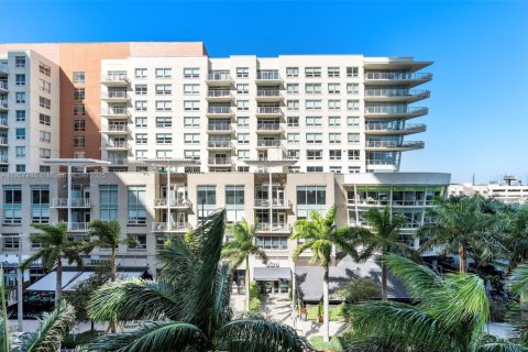 Купить кондоминиум в Майами, Флорида 2 спальни, 116.78м2, № 1963493 - фото 11