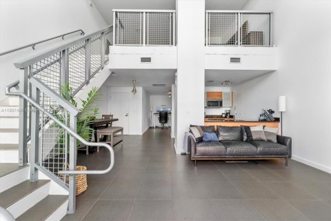 Кондоминиум с 2 спальнями в Майами, Флорида № 1963493