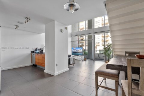 Купить кондоминиум в Майами, Флорида 2 спальни, 116.78м2, № 1963493 - фото 4