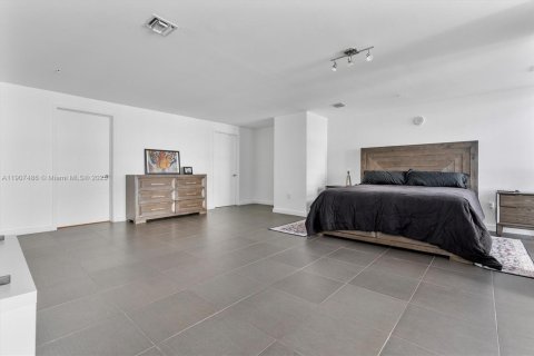 Купить кондоминиум в Майами, Флорида 2 спальни, 116.78м2, № 1963493 - фото 13