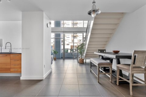 Купить кондоминиум в Майами, Флорида 2 спальни, 116.78м2, № 1963493 - фото 8