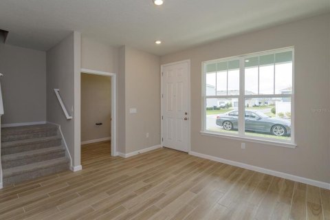 Townhouse in Winter Garden, Florida 3 bedrooms, 160.63 sq.m. № 2387507 - photo 3