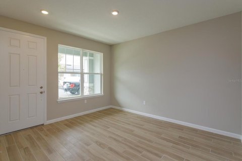 Townhouse in Winter Garden, Florida 3 bedrooms, 160.63 sq.m. № 2387507 - photo 5