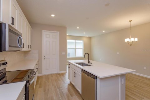 Townhouse in Winter Garden, Florida 3 bedrooms, 160.63 sq.m. № 2387507 - photo 8