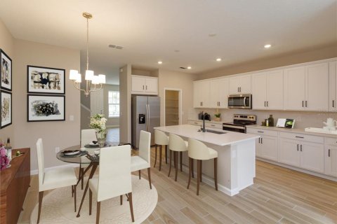 Townhouse in Winter Garden, Florida 3 bedrooms, 160.63 sq.m. № 2387507 - photo 6