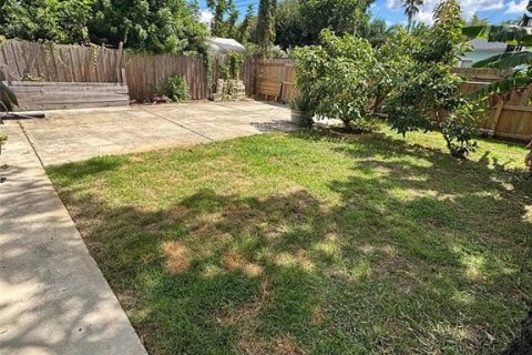 Villa ou maison à louer à Saint Petersburg, Floride: 3 chambres, 95.88 m2 № 2383794 - photo 15