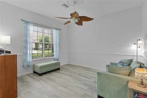 Townhouse in The Villages, Florida 3 bedrooms, 208.47 sq.m. № 1792947 - photo 18