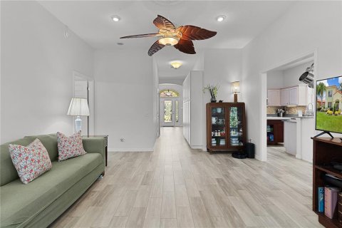 Townhouse in The Villages, Florida 3 bedrooms, 208.47 sq.m. № 1792947 - photo 16