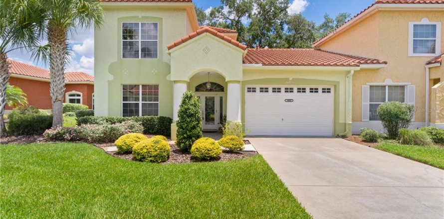 Townhouse in The Villages, Florida 3 bedrooms, 208.47 sq.m. № 1792947