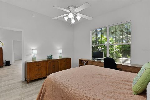 Townhouse in The Villages, Florida 3 bedrooms, 208.47 sq.m. № 1792947 - photo 29