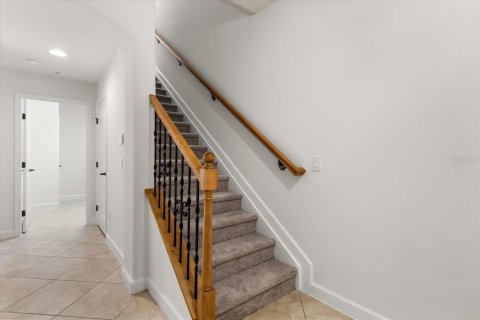 Townhouse in Lake Mary, Florida 4 bedrooms, 225.1 sq.m. № 2221292 - photo 14