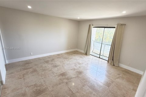 Condo in Dania Beach, Florida, 2 bedrooms  № 1991800 - photo 10