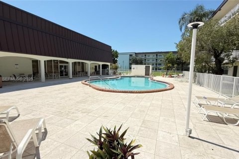 Снять в аренду кондоминиум в Дания-Бич, Флорида 2 спальни, 86.68м2, № 1991800 - фото 4