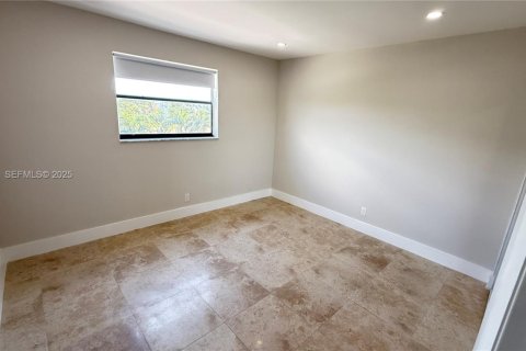 Condo in Dania Beach, Florida, 2 bedrooms  № 1991800 - photo 16