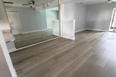 Copropriété à louer à Punta Gorda, Floride: 2 chambres, 120.77 m2 № 2096613 - photo 12
