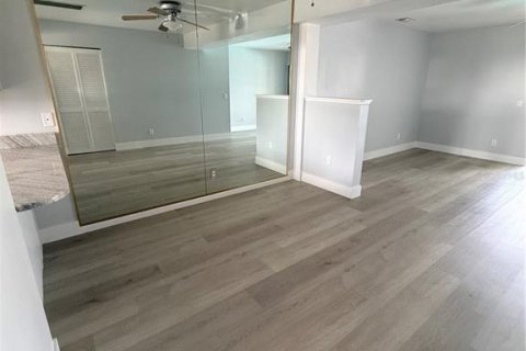 Copropriété à louer à Punta Gorda, Floride: 2 chambres, 120.77 m2 № 2096613 - photo 10