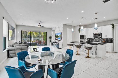 Villa ou maison à vendre à Coral Springs, Floride: 5 chambres, 310.76 m2 № 2190170 - photo 15