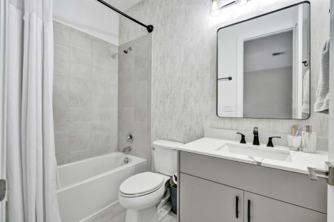 Villa ou maison à vendre à Coral Springs, Floride: 5 chambres, 310.76 m2 № 2190170 - photo 29