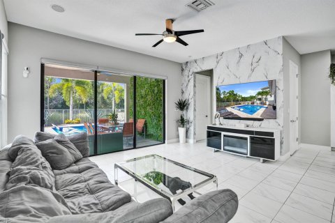 Villa ou maison à vendre à Coral Springs, Floride: 5 chambres, 310.76 m2 № 2190170 - photo 13