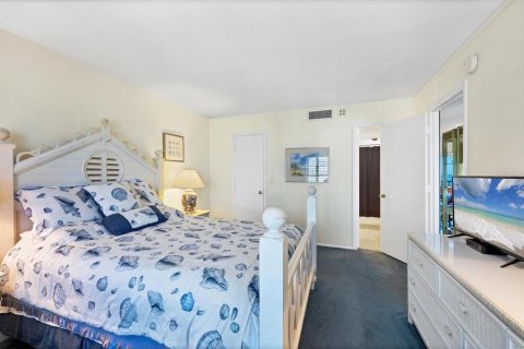 Condo in Sarasota, Florida, 2 bedrooms  № 2094032 - photo 23