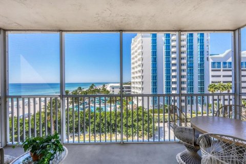 Condo in Sarasota, Florida, 2 bedrooms  № 2094032 - photo 18