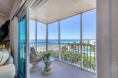 Condo in Sarasota, Florida, 2 bedrooms  № 2094032 - photo 13