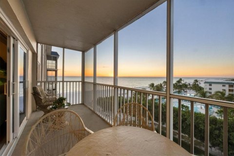 Condo in Sarasota, Florida, 2 bedrooms  № 2094032 - photo 16