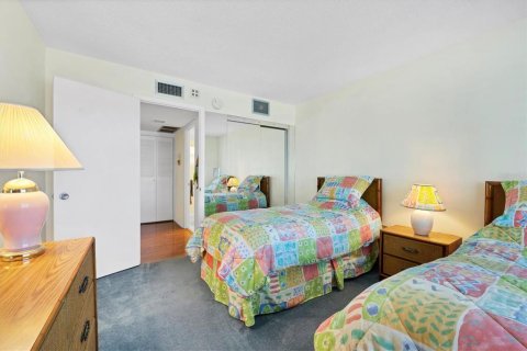 Condo in Sarasota, Florida, 2 bedrooms  № 2094032 - photo 29
