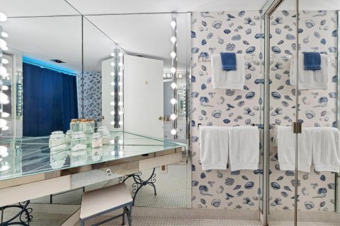 Condo in Sarasota, Florida, 2 bedrooms  № 2094032 - photo 25
