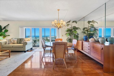 Condo in Sarasota, Florida, 2 bedrooms  № 2094032 - photo 9