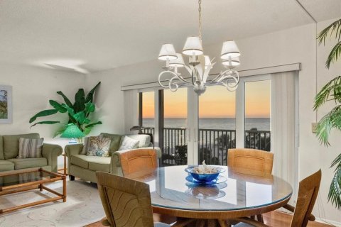 Condo in Sarasota, Florida, 2 bedrooms  № 2094032