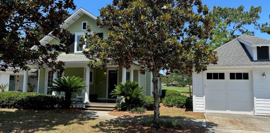 House in Miramar Beach, Florida 3 bedrooms, 170.29 sq.m. № 561648