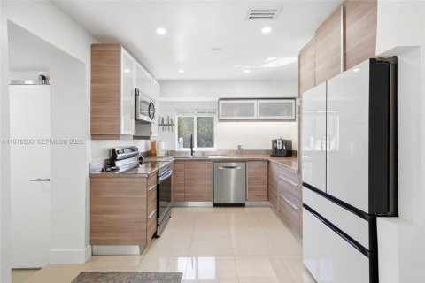 Купить виллу или дом в Майами, Флорида 3 спальни, 152.36м2, № 2048623 - фото 13