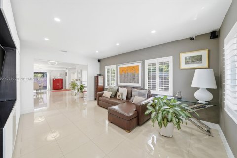 Купить виллу или дом в Майами, Флорида 3 спальни, 152.36м2, № 2048623 - фото 8