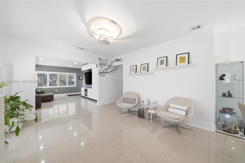 Купить виллу или дом в Майами, Флорида 3 спальни, 152.36м2, № 2048623 - фото 9