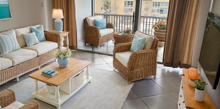 Condominio en Tamarac, Florida, 2 dormitorios № 2014954