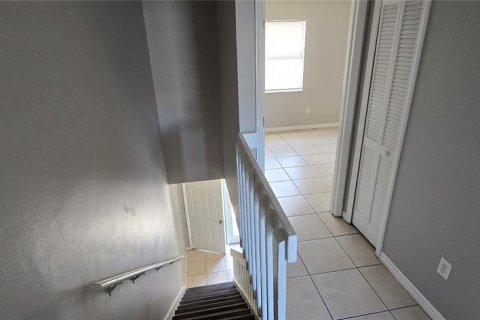 Снять в аренду таунхаус в Киссимми, Флорида 1 комната, 90.86м2, № 1805407 - фото 13